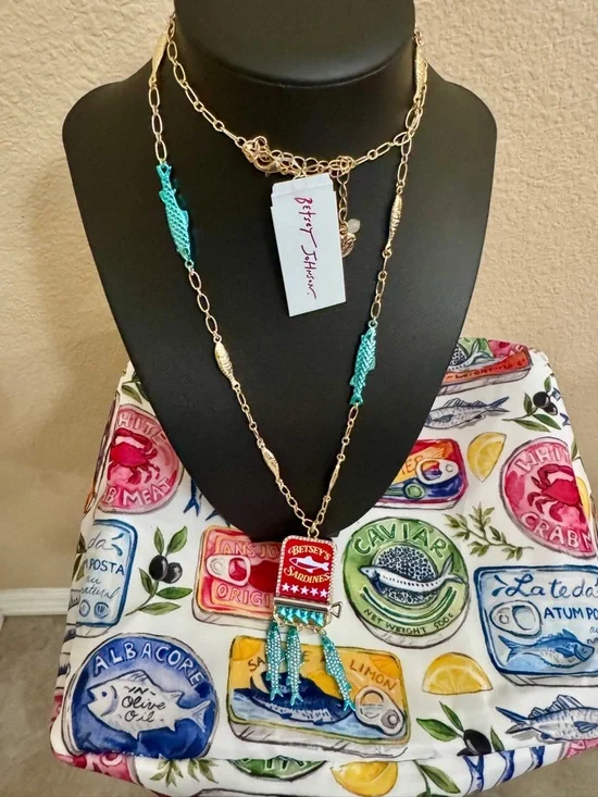 NWT Women BETSEY JOHNSON Coastal Mediterranean Sardines sparkly long necklace - Picture 1 of 9